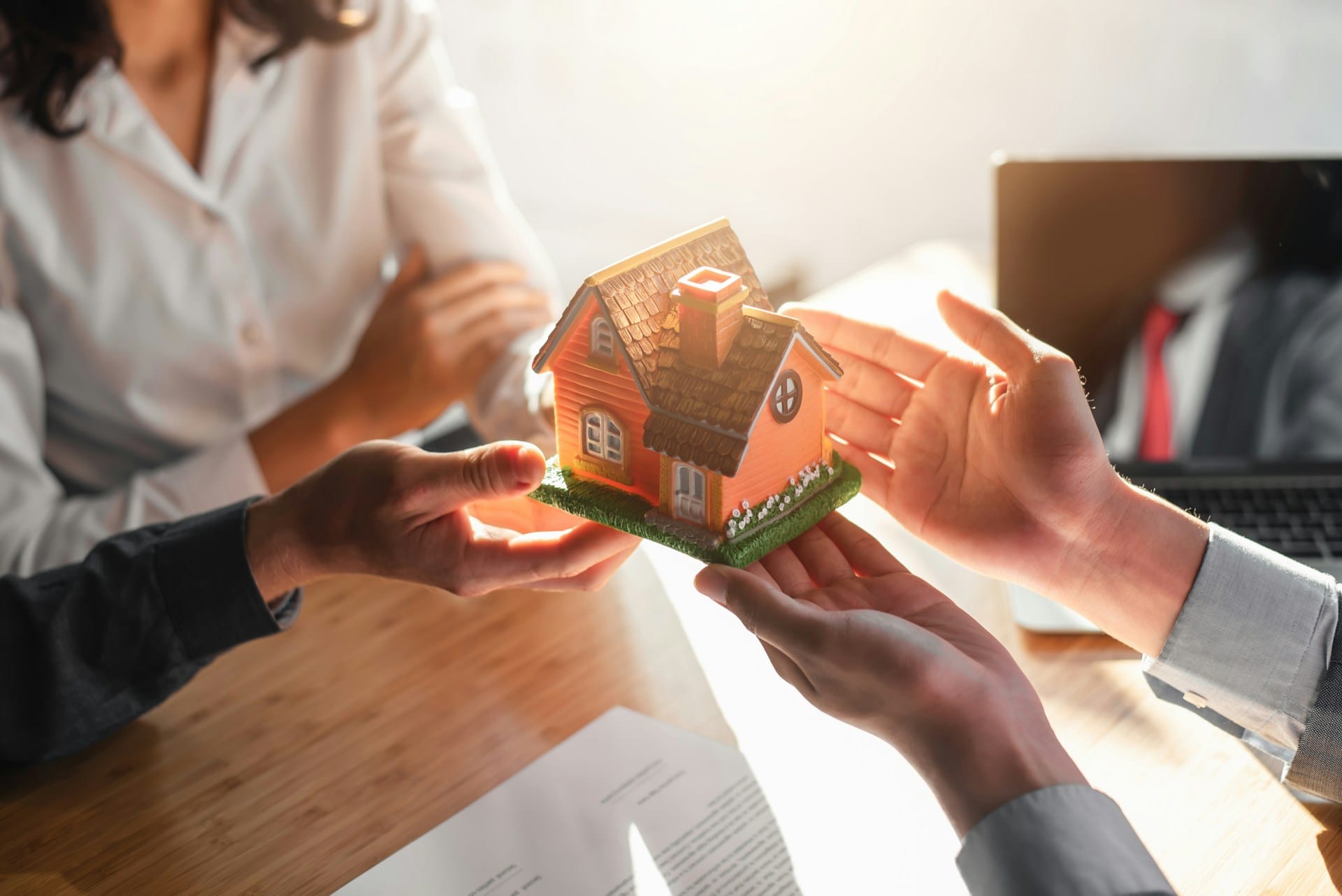 Guide to Buy to Let Mortgages in Cambridge With Small Deposits